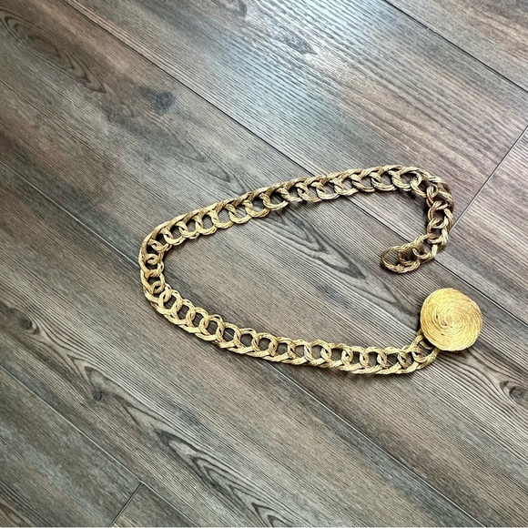 Gold Chain Belt with Circular Accent main image 7